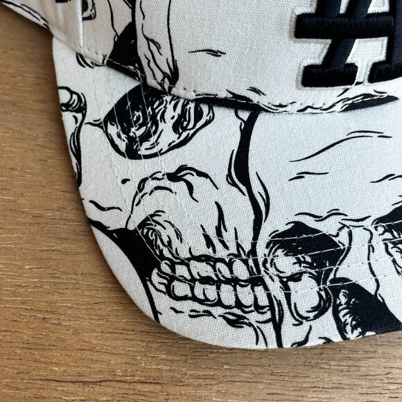 MITCHELL & NESS LOS ANGELES DODGERS RARE SKULL SNAPBACK HAT Adjustable NEW - Picture 4 of 7